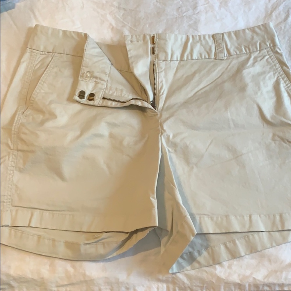 Vineyard Vines shorts